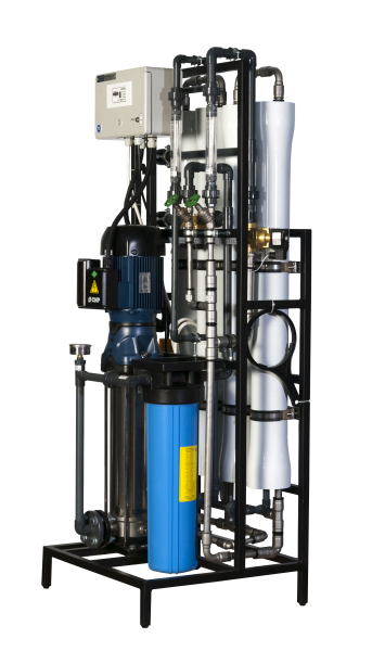 AWT ROB-500 (3/4040) - установка обратного осмоса на солоноватую воду с насосом